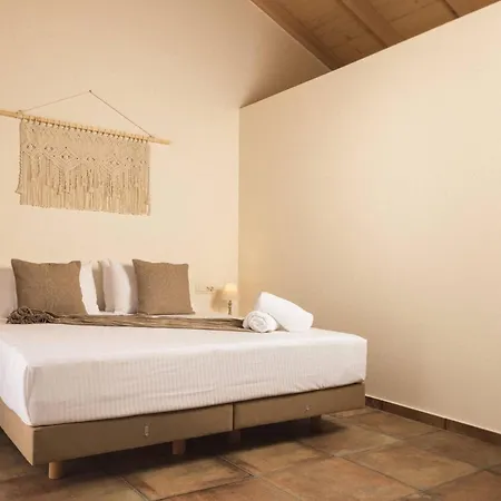 Villa Sensational Zakynthos | 2 Bedrooms | Kirin | Spacious Sun Terrace | Private Pool With Integrated Jacuzzi | Bbq | Kydoni *